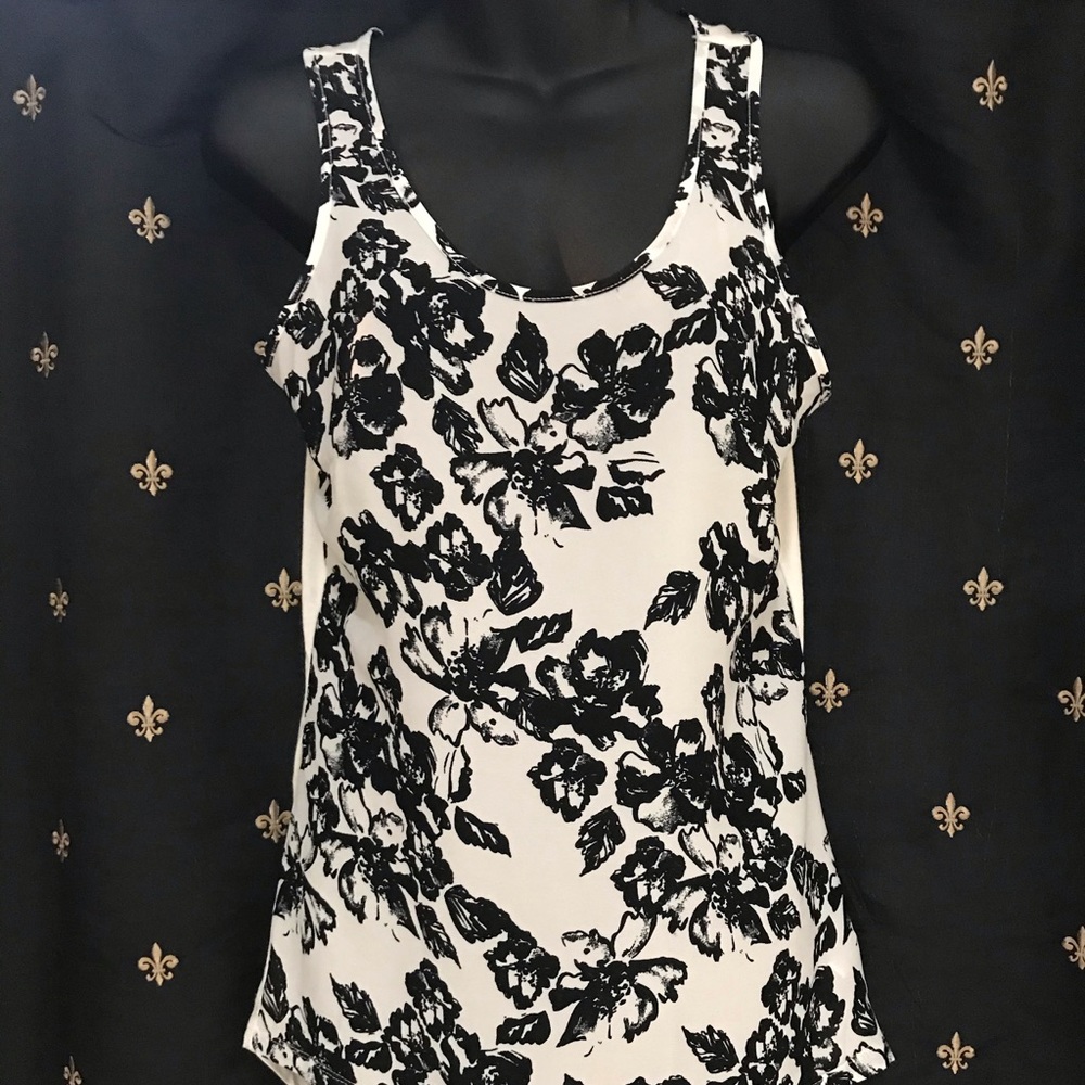 THE LIMITED Floral Tank Top🖤